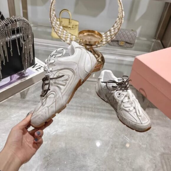 New Balance Cream and Brown Sneakers - Picture 4 of 6